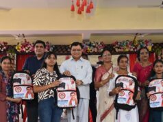 एजुकेशन किट वितरण- उद्योग मंत्री लखन लाल देवांगन ने 1500 छात्राओं को दी सौगात, कॉलेजों में विशाल डोम निर्माण की घोषणा