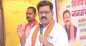 उपमुख्यमंत्री श्री विजय शर्मा ने ग्राम लोहझरी में ग्रामीणों के बीच बैठकर किया सीधा संवाद’
