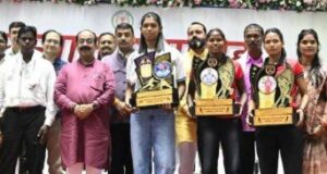 उप मुख्यमंत्री श्री अरुण साव ने बहतराई खेल अकादमी के अंतरराष्ट्रीय पदक विजेता खिलाड़ियों का किया सम्मान, बढ़ाया हौसला