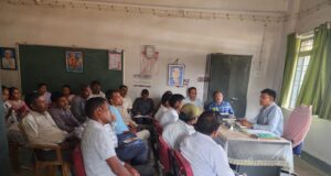 शासकीय उच्चतर माध्यमिक विद्यालय सिमगा में कक्षा 9वीं, 11वीं की स्थानीय वार्षिक परीक्षाओं एवं 5वीं,8वीं की केंद्रीकृत वार्षिक परीक्षा की समुचित तैयारी के लिए संकुल स्तरीय बैठक सम्पन्न : संकुल प्राचार्य सतीश प्रकाश सिंह